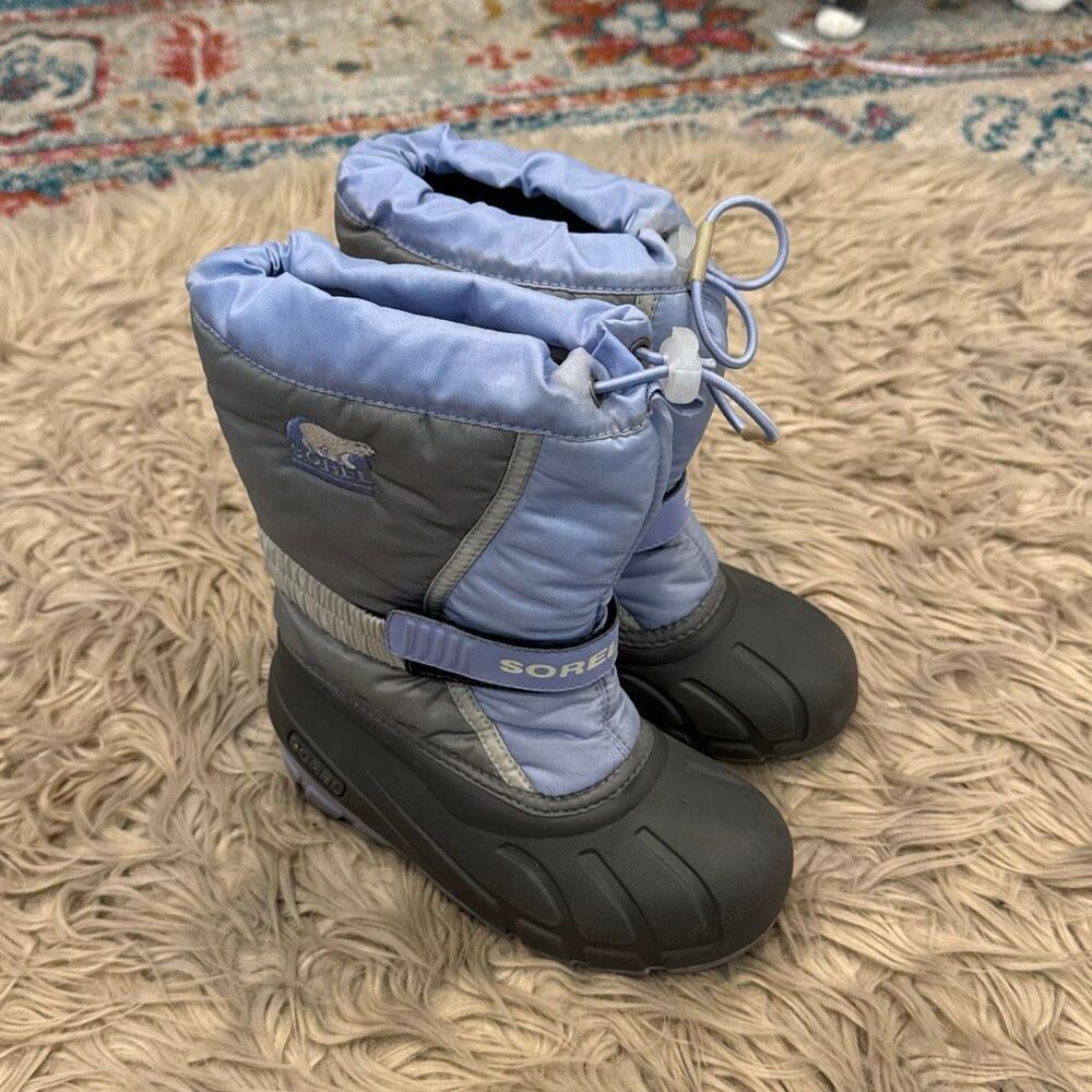 Sorel kids waterproof flurry snow boots size 13